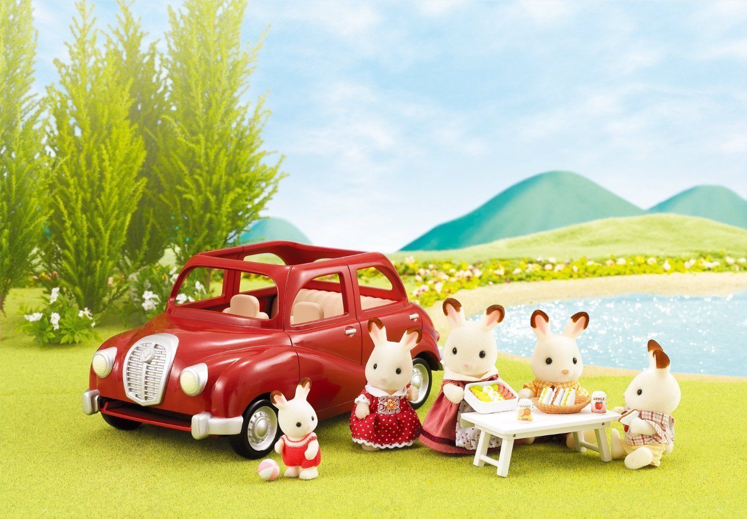 sylvanian families beechwood hall and saloon car gift set